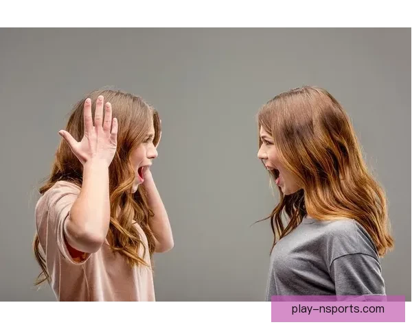 46岁张柏芝活动现场失态尖叫表情陶醉引全场哗然